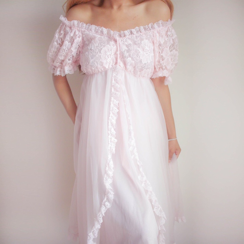 Vintage Pink Tosca Lace Nightgown Set - Picture 2 of 6